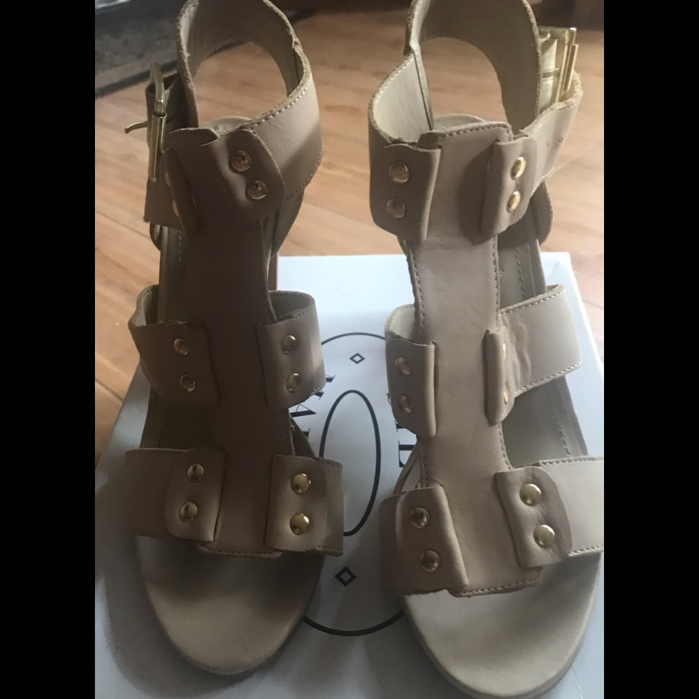 Steve Madden worn 1 time  size 8